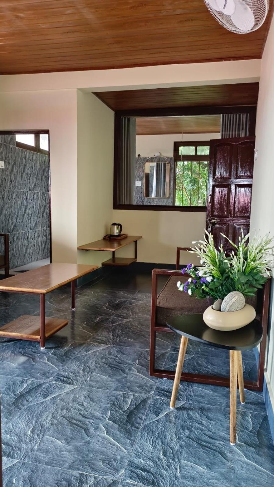 Aam'S Courtyard Hotel กาลิมปง ภายนอก รูปภาพ