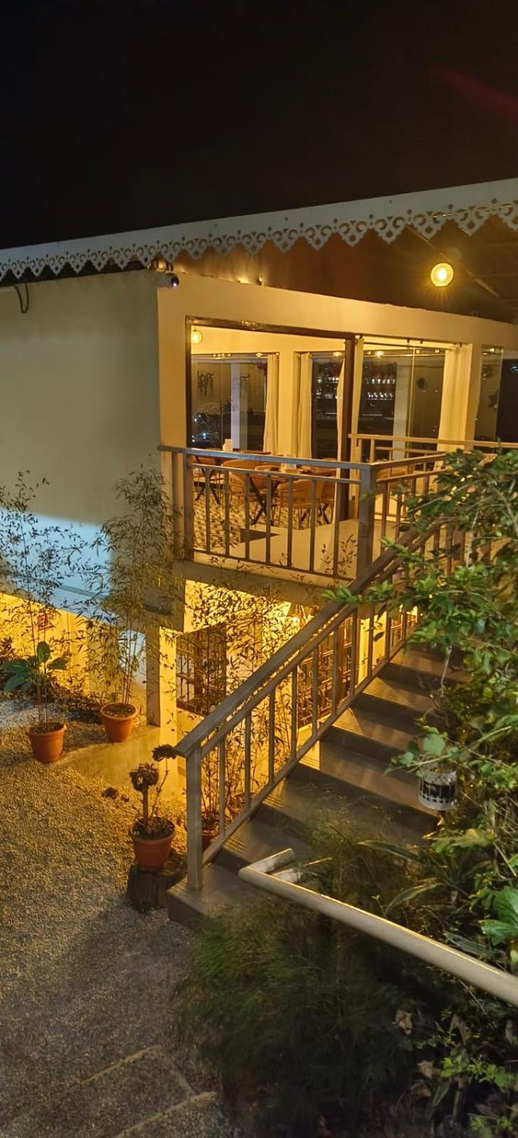 Aam'S Courtyard Hotel กาลิมปง ภายนอก รูปภาพ