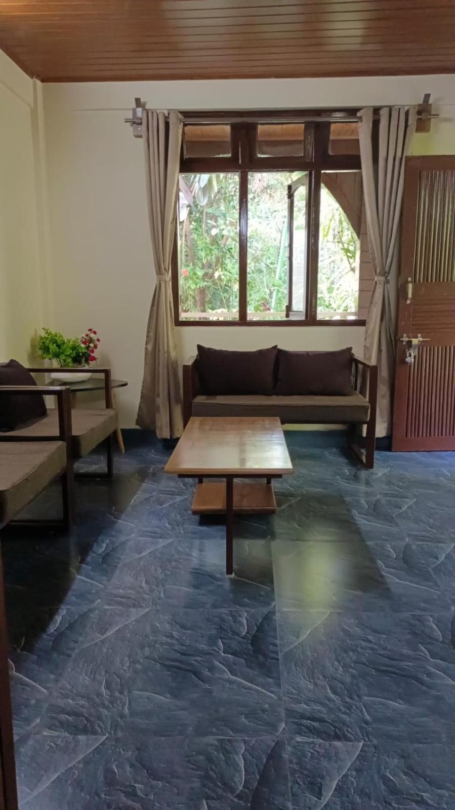 Aam'S Courtyard Hotel กาลิมปง ภายนอก รูปภาพ